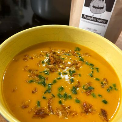 Welche Gewürze für Kürbissuppe?